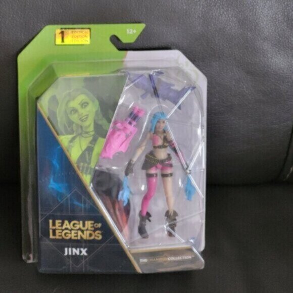 League of Legends Champion Collection Jinx Action Figure - Picture 9 of 9